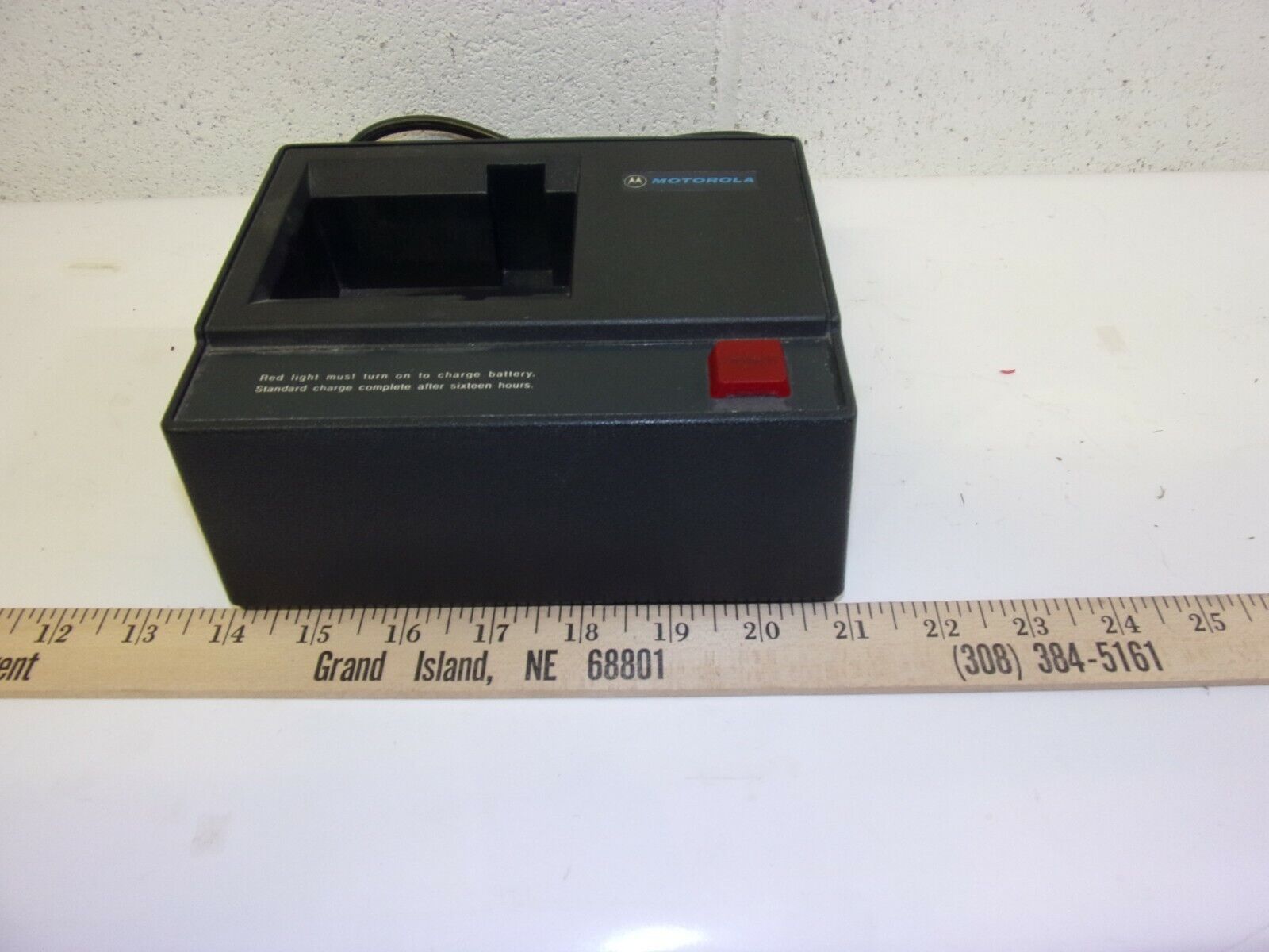 Vintage Motorola Radio Charger Nln8005a For Ht600  Ht-600 Handheld